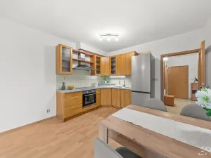 Pronájem bytu 2+kk, Praha - Bohnice, Ústavní, 59 m2
