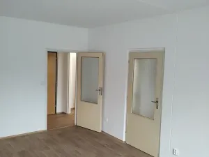 Pronájem bytu 2+kk, Pardubice, Lonkova, 55 m2