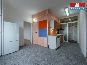 Prodej bytu 3+1, Nová Role, Chodovská, 58 m2