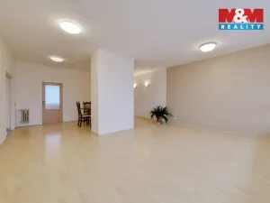 Pronájem bytu 3+1, Mariánské Lázně, Stavbařů, 105 m2