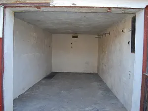Pronájem garáže, Opava, Bochenkova, 18 m2