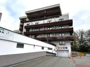 Prodej garážového stání, Praha, 12 m2