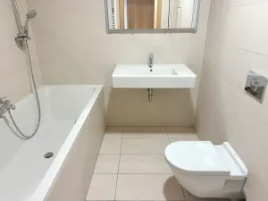 Prodej bytu 2+kk, Praha - Žižkov, Ke kapslovně, 58 m2