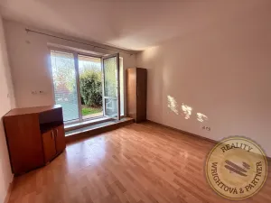 Prodej bytu 1+kk, Praha - Řeporyje, Wiesenthalova, 38 m2