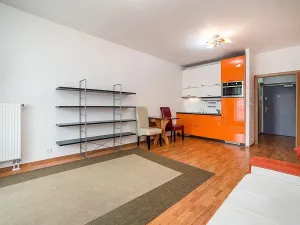 Pronájem bytu 1+kk, Praha - Záběhlice, Na Slatince, 30 m2