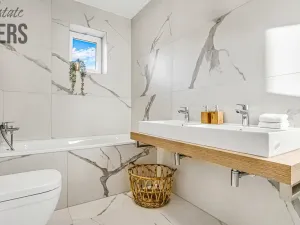 Prodej rodinného domu, Tursko, Jezdecká, 214 m2