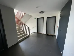 Pronájem bytu 1+kk, Praha - Kbely, Plzákova, 30 m2