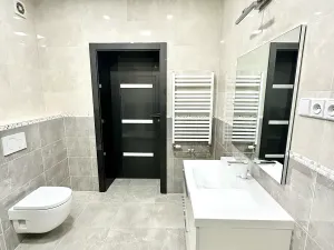 Prodej bytu 4+1, Karlovy Vary, Vřídelní, 160 m2