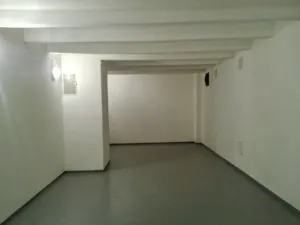 Pronájem skladu, Praha - Bubeneč, Šestidomí, 105 m2