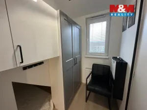 Pronájem bytu 1+kk, Praha - Hloubětín, Konzumní, 18 m2