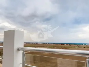 Prodej bytu 3+1, Trikomo, Kypr, 120 m2