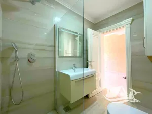 Prodej bytu 4+kk, Budva, Černá Hora, 1147 m2