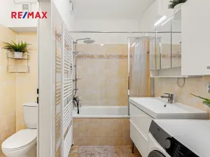 Prodej atypického bytu, Praha - Hostivař, Přeštická, 68 m2