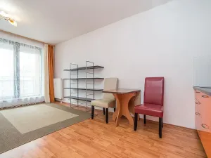 Pronájem bytu 1+kk, Praha - Záběhlice, Na Slatince, 30 m2