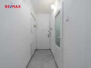 Pronájem bytu 1+kk, Praha - Libeň, Na kopečku, 33 m2