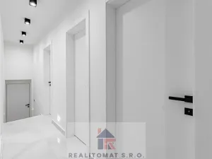 Prodej bytu 4+kk, Praha - Komořany, Pod lesem, 127 m2