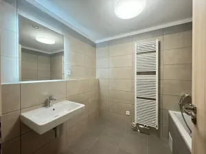 Pronájem bytu 2+kk, Pardubice - Zelené Předměstí, nábřeží Závodu míru, 80 m2