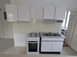 Pronájem bytu 3+1, Plzeň, Pod Záhorskem, 100 m2