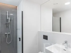 Pronájem bytu 1+kk, Praha - Smíchov, Grafická, 31 m2