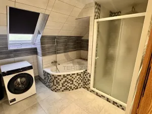 Pronájem bytu 2+1, Chomutov, Karlovarská, 81 m2