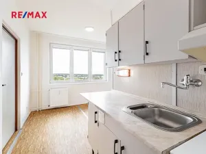 Pronájem bytu 1+1, Jindřichův Hradec, sídliště Vajgar, 43 m2
