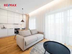 Pronájem bytu 2+kk, Praha - Vinohrady, Slezská, 43 m2