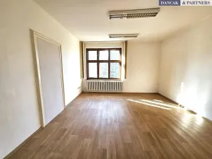 Pronájem kanceláře, Frýdek-Místek, F. Čejky, 24 m2