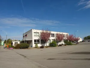 Pronájem kanceláře, Lišov, Hůrecká, 235 m2