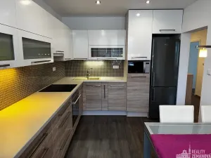 Pronájem bytu 3+1, Praha - Horní Počernice, Libáňská, 75 m2