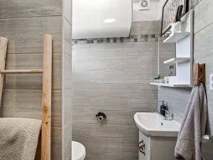 Pronájem bytu 1+kk, Praha - Hloubětín, Kukelská, 20 m2