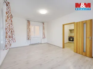 Pronájem bytu 1+1, Plzeň - Jižní Předměstí, Husova, 35 m2