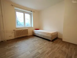 Pronájem bytu 3+1, Praha - Záběhlice, Vrútecká, 63 m2