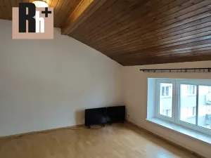 Pronájem bytu 1+1, Ostrava, Jaklovecká, 34 m2