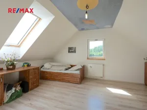 Prodej kanceláře, Lomnice, 298 m2