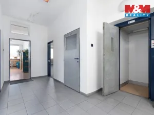 Prodej obchodního prostoru, Bruntál, nám. Míru, 720 m2