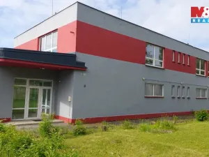 Pronájem kanceláře, Bruntál, Rýmařovská, 600 m2