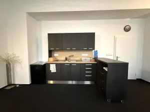 Pronájem kanceláře, Brno - Židenice, Kosmákova, 7 m2