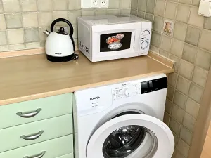 Pronájem bytu 1+1, Praha - Kobylisy, Košťálkova, 35 m2