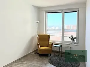 Prodej bytu 2+kk, Praha - Troja, Hnězdenská, 43 m2