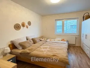 Pronájem rodinného domu, Hradec Králové, Mikoláše Alše, 102 m2