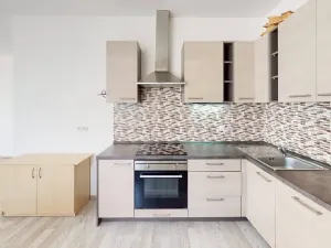 Pronájem bytu 2+kk, Praha - Holešovice, Na Maninách, 65 m2