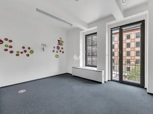 Pronájem kanceláře, Praha - Holešovice, Jankovcova, 226 m2