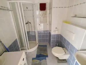 Pronájem bytu 2+kk, Praha - Košíře, Kvapilova, 46 m2