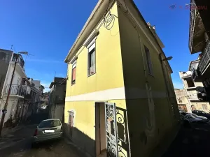 Prodej rodinného domu, Barcellona Pozzo di Gotto, Itálie, 112 m2