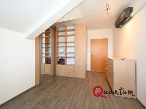 Pronájem bytu 3+kk, Praha - Libeň, Kovanecká, 77 m2