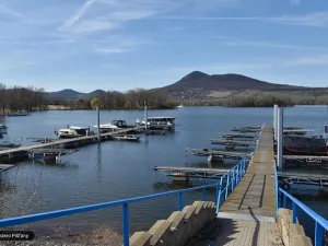 Prodej pozemku, Píšťany, 828 m2