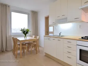 Prodej bytu 3+1, Praha - Modřany, Angelovova, 76 m2