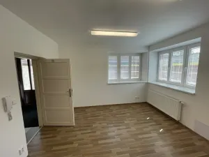 Pronájem kanceláře, Praha - Horní Počernice, Bystrá, 36 m2