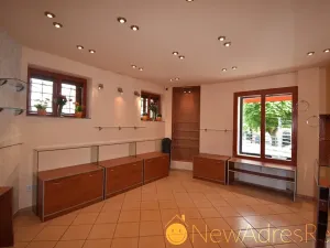 Prodej obchodního prostoru, Karlovy Vary, Zámecký vrch, 28 m2
