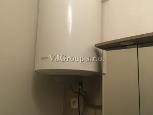 Pronájem bytu 1+kk, Praha - Holešovice, Haškova, 22 m2